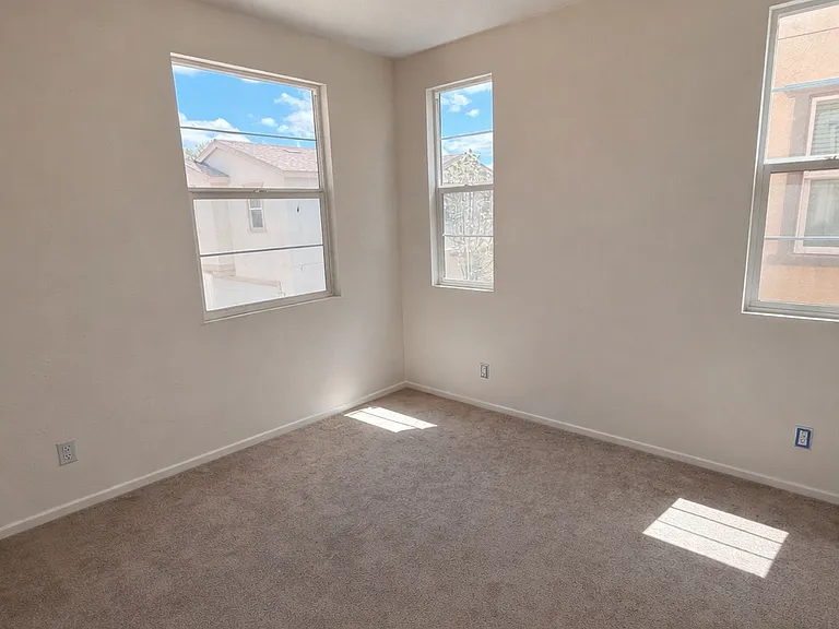 Iron Mountain Cir — Photo 6