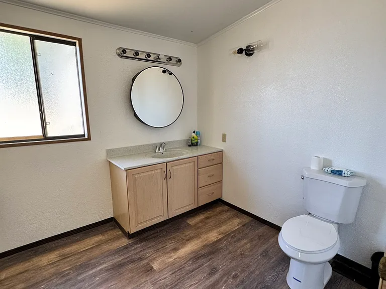 4270 N Adams St — Photo 12