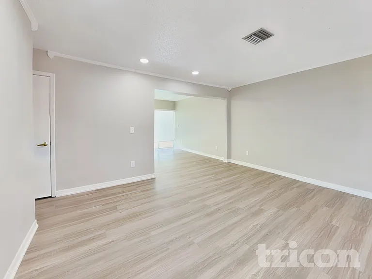 6387 Otis Rd — Photo 4