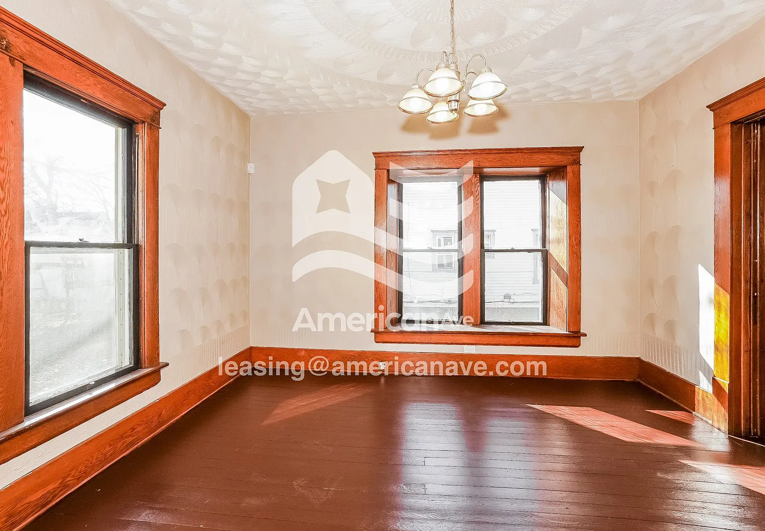 4 bed, 1.5 bath, 1418 sqft, $1,325 — Photo 3