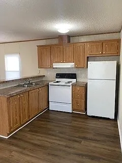 822 Monroe Ln — Photo 9
