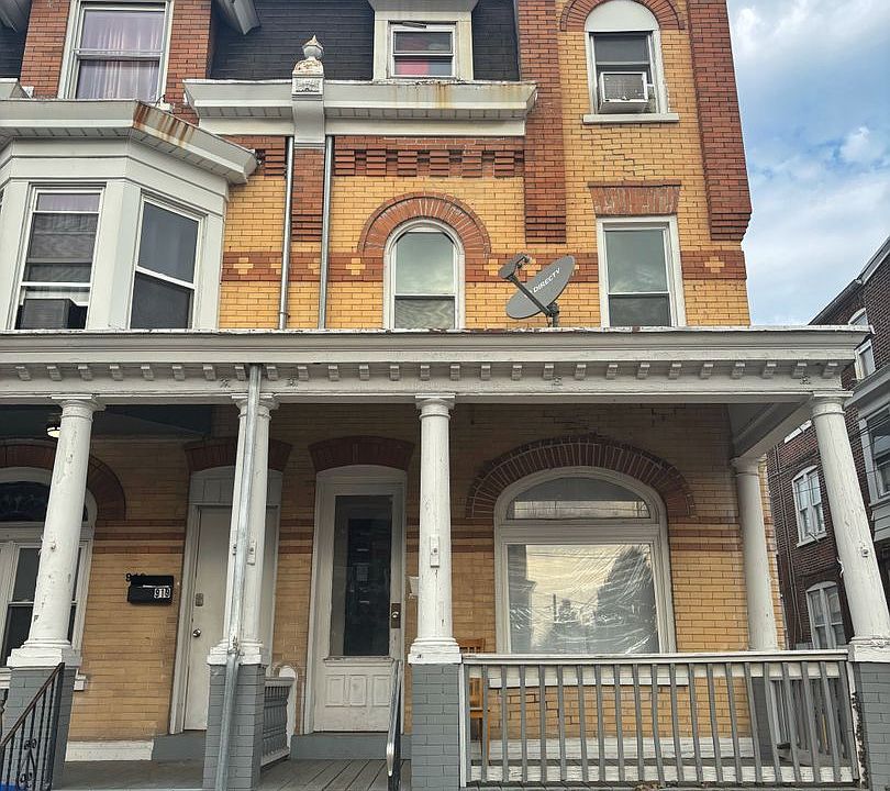 1st image of 917 W Tilghman St APT 2