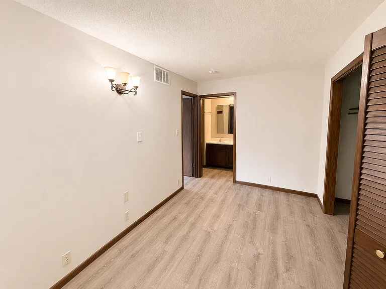 4284 Jefferson St — Photo 21