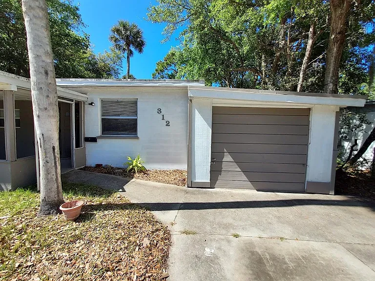 312 Olive St — Photo 1