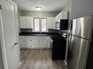 15 River St #5, Russell, MA 01071