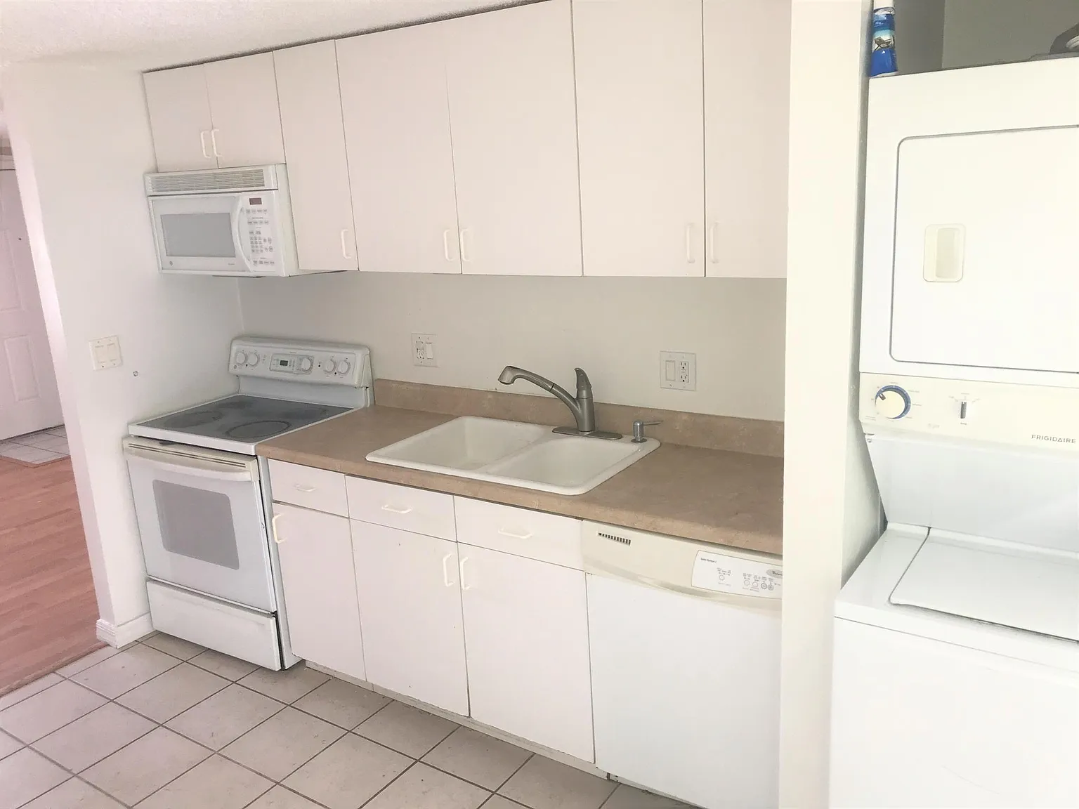 2 bed, 780 sqft, $1,300 — Photo 3
