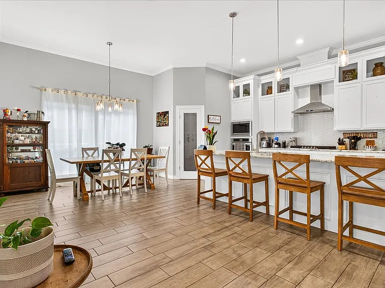 2445 Manuel Ln — Photo 19
