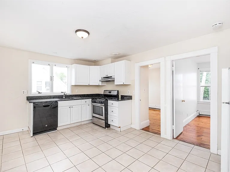 12 Kilby St #2L — Photo 1
