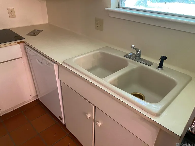 454 Baird Dr — Photo 7