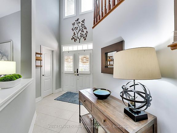 2nd image of 2324 Woodcrest Dr