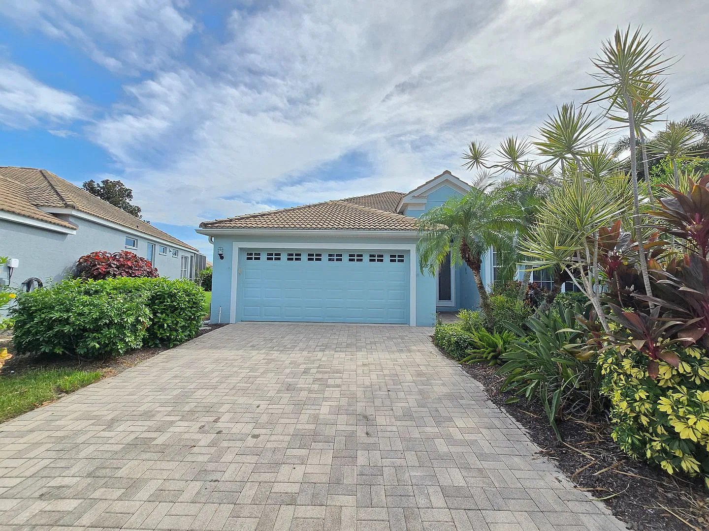 Spacious 3 bed/ 2 bath Home ~ Gated Community of Villa Rosa — Photo 1