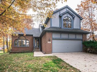 3176 Potomac Ct, Ann Arbor, MI 48108