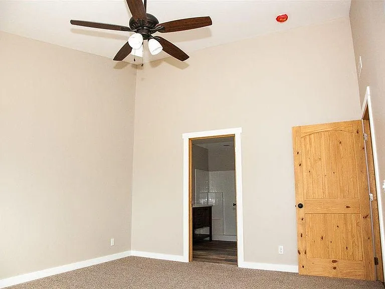 604 N 2nd Ave — Photo 5