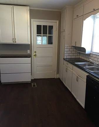 4th image of 412 S Richmond Ave