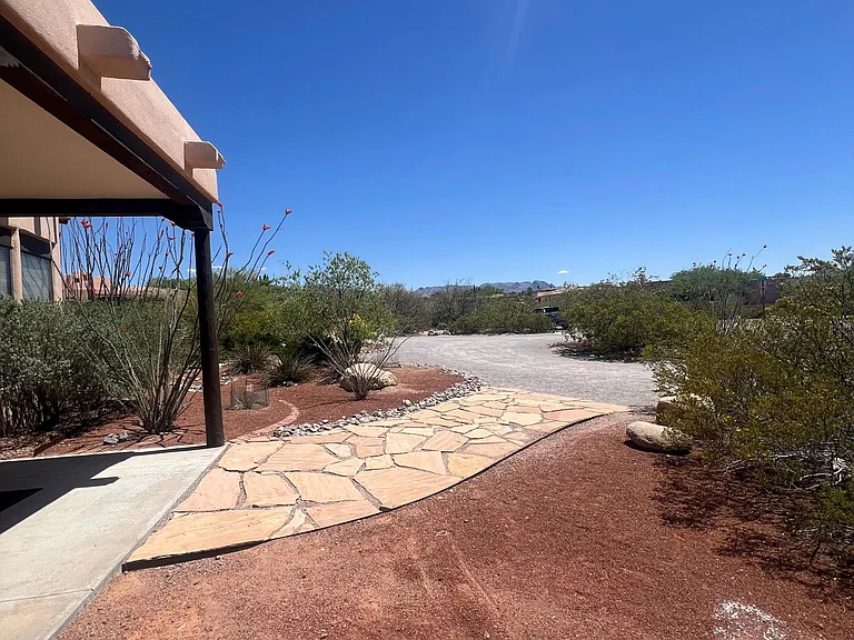Superstition Dr — Photo 32