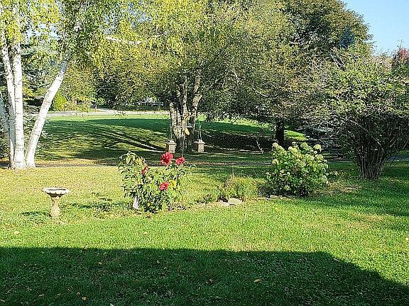 4th image of 4279 Island Park Dr