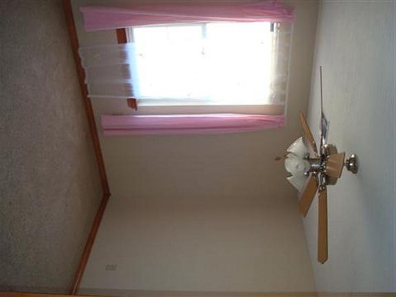 5th image of 104 NE Deerfield Dr