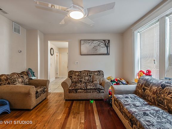 3rd image of 2817 S Trumbull Ave