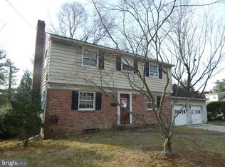24 Sutton Pl N, Moorestown, NJ 08057