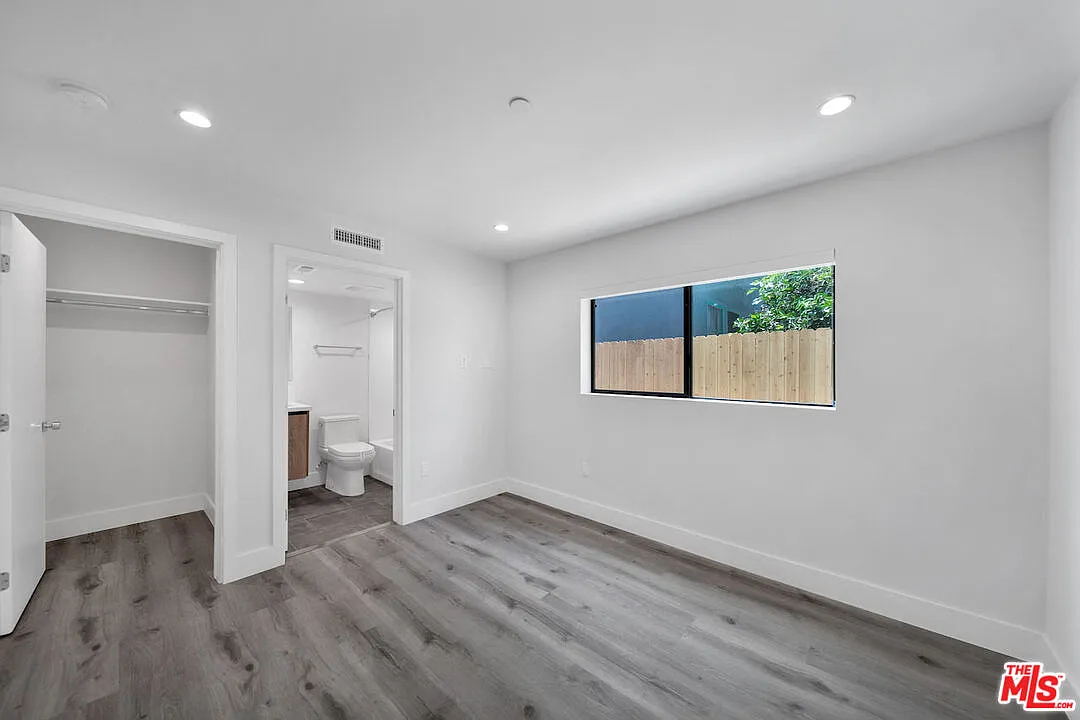 3 bed, 3.5 bath, 1222 sqft, $3,200 — Photo 4