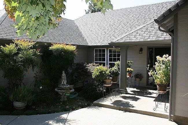 1600 NW Olmar Dr photo 1