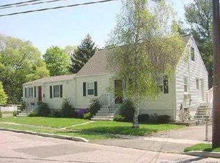 15 Welch Ter, Fairfield, CT 06824