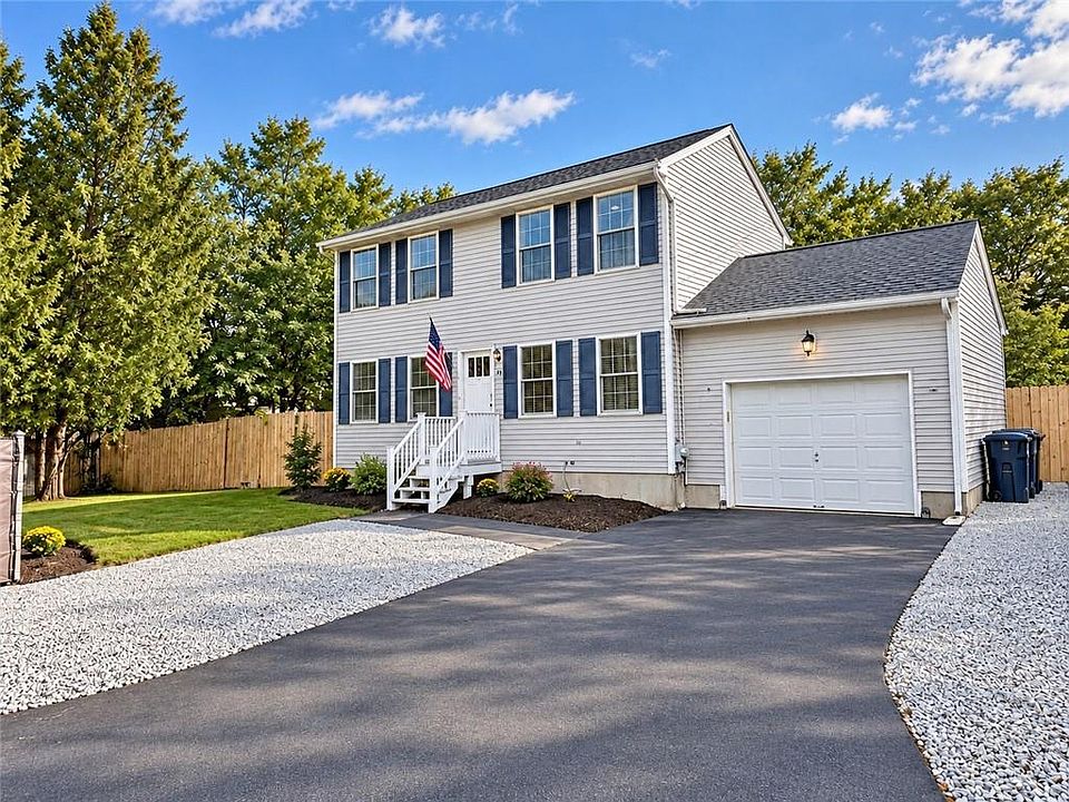 1st image of 4 Cooke Pl