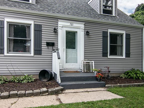 2nd image of 721 Loves Park Dr