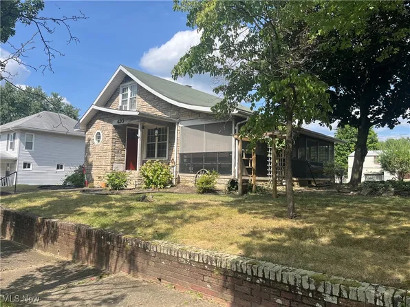 420 N 14th St, Cambridge, OH 43725