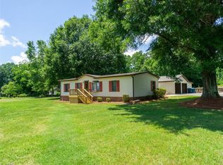 8561 Hudson James Rd, Summerfield, NC 27358