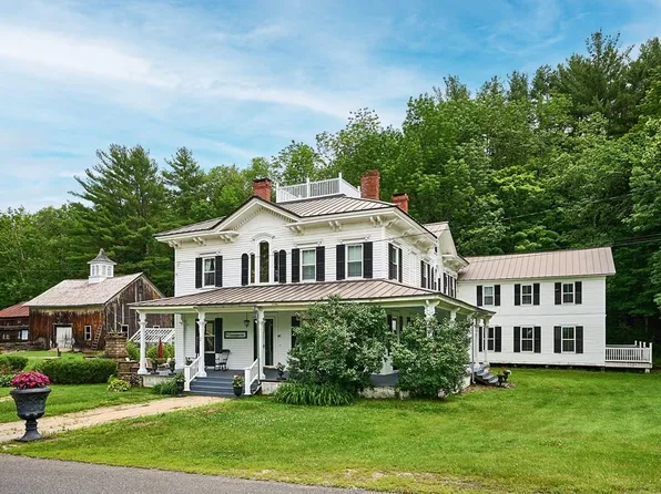 2 Lilac Ave, Cummington, MA 01026