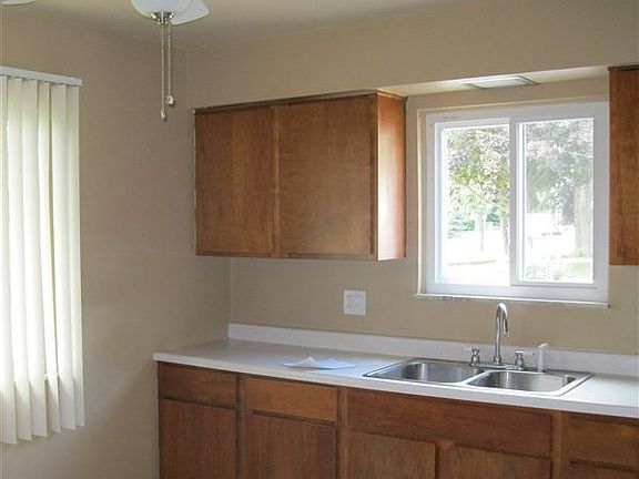 246 Drahner kitchen 2 small