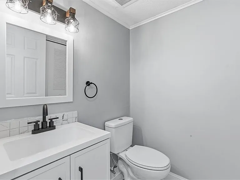 2696 Greentree Dr SE — Photo 10