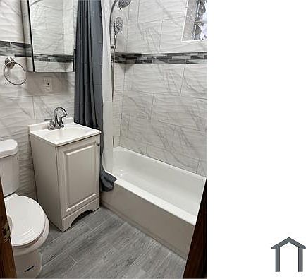 5th image of 279 Legion St #1