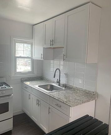 5th image of 15804 137th Ave