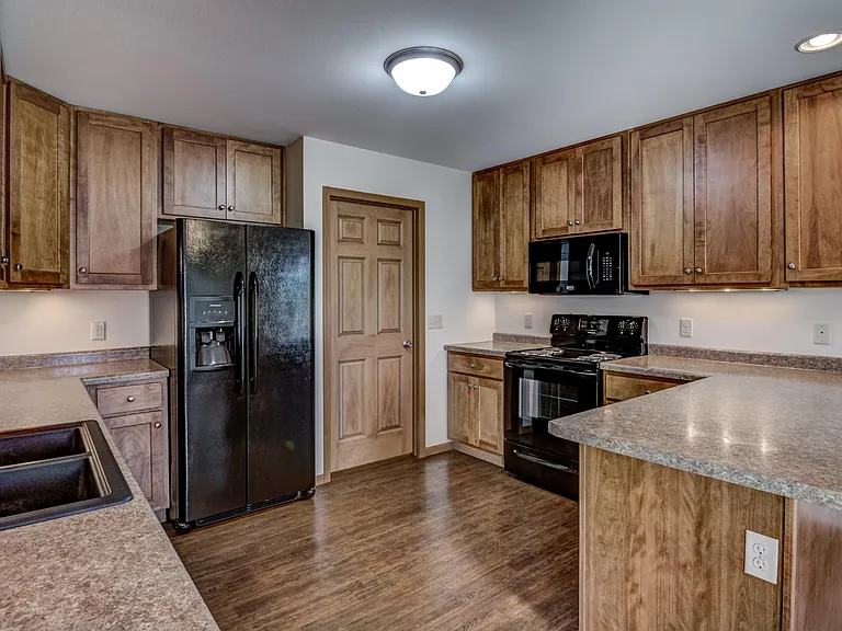 S5270 Damar Private Dr — Photo 8