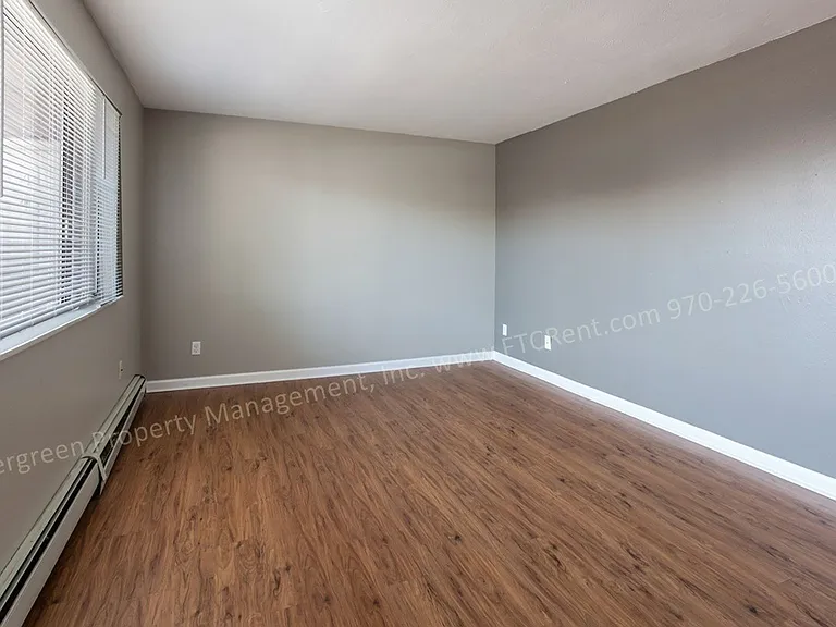 L-13 — Photo 11