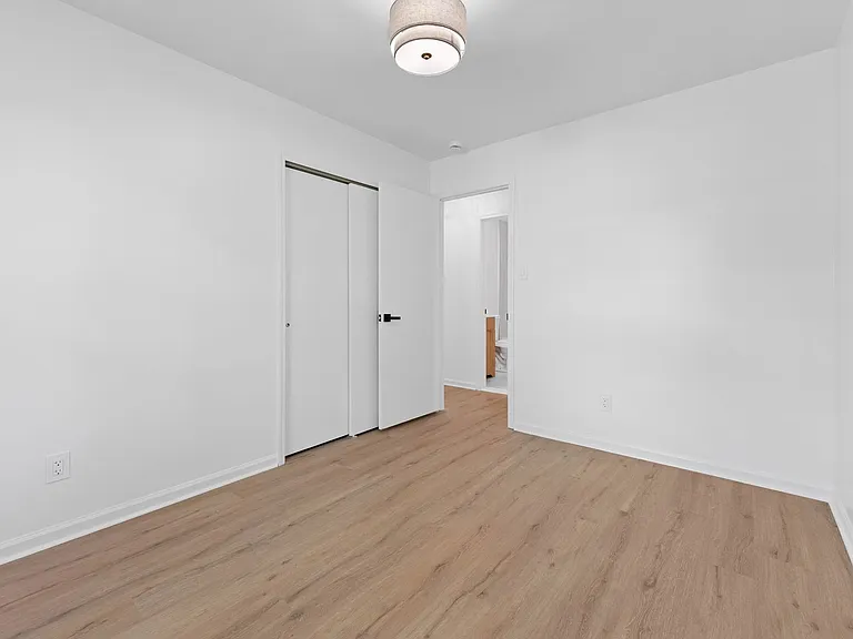 8117 Stow Rd — Photo 20