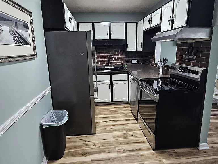 17 Century St #17 — Photo 3