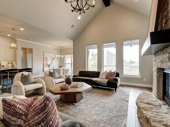 15900 Meadow Rue Ln, Edmond, OK 73013