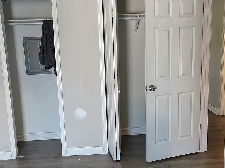 710 W Mill St #1 — Photo 5