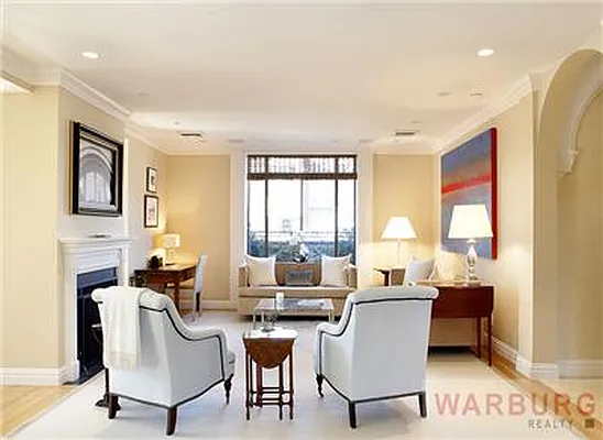 Sold by Warburg | media 11
