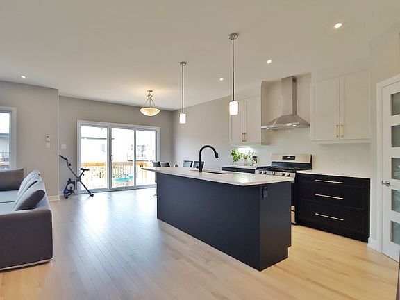 2nd image of 321 Moonlight Dr