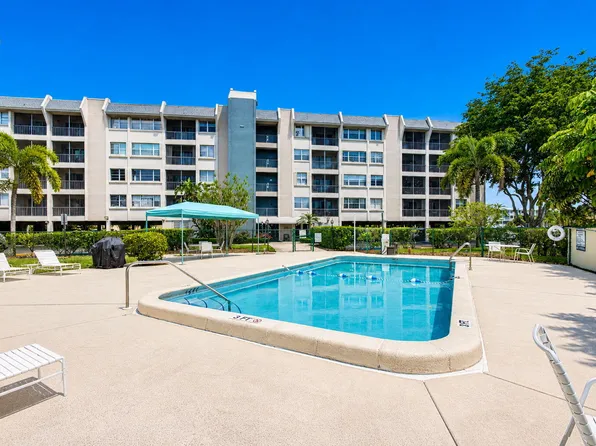 505 Spencer Drive #211, West Palm Beach, FL 33409