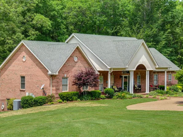 1075 Gasser Rd, Ashland City, TN 37015