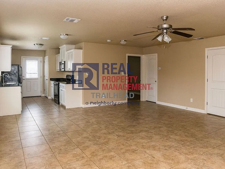 905 Dart Court — Photo 6