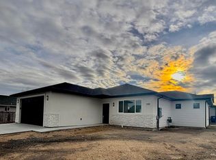 1199 Saddle Dr, Filer, ID 83328