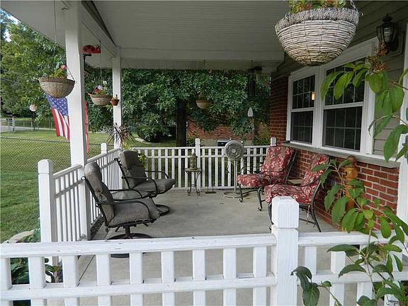 2nd image of 105 Longhorn Dr