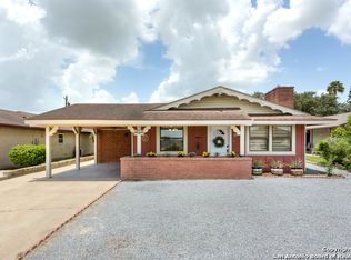 917 Katrin Dr, Alamo, TX 78516