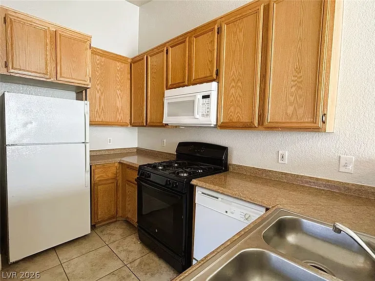 4730 E Craig Rd #2094 — Photo 4